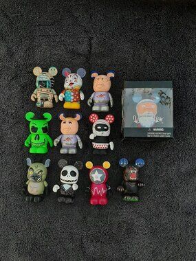 Vinylmation Mix Lot Of 11 Figures - One in Box